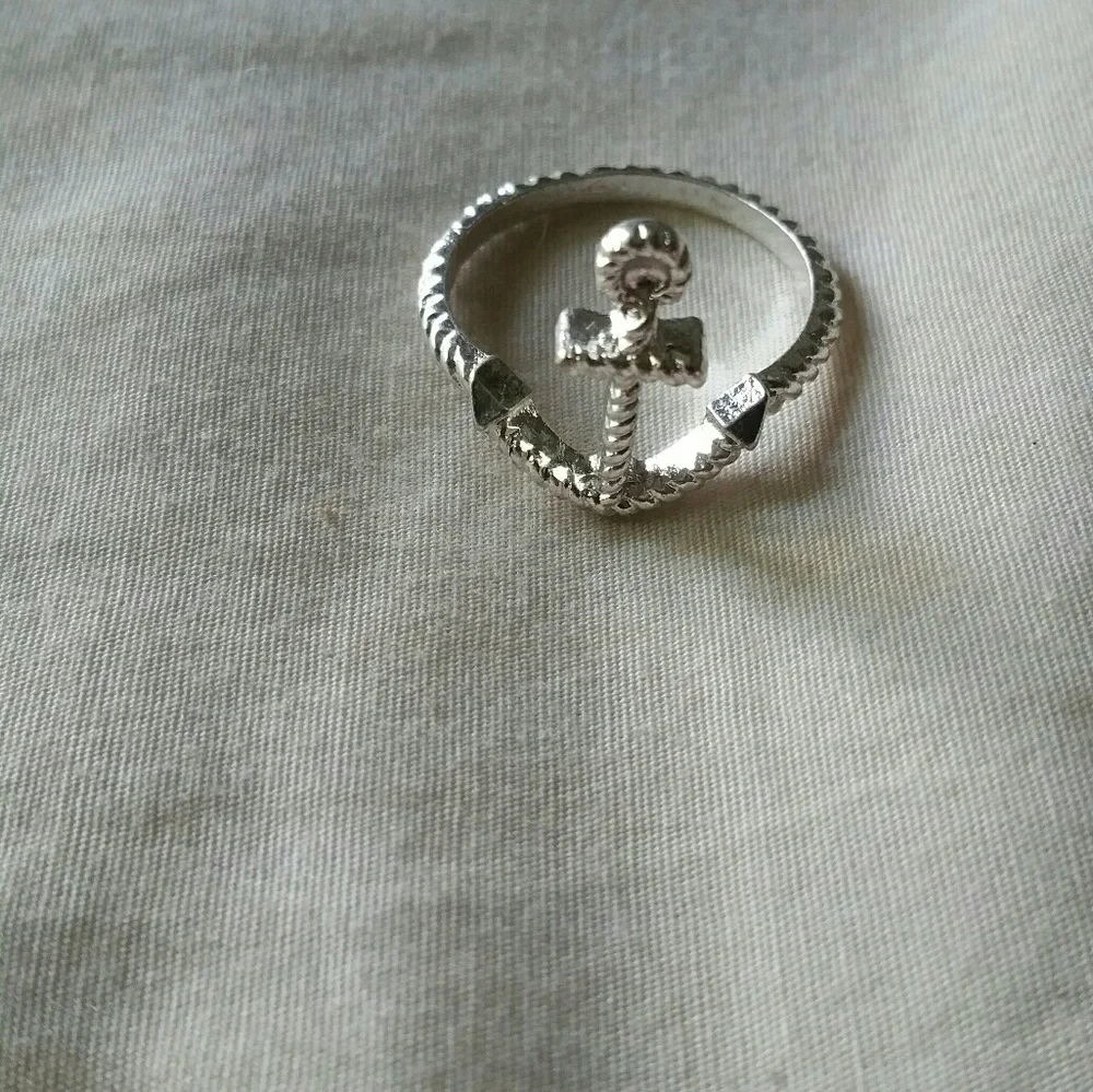 Anchor ring